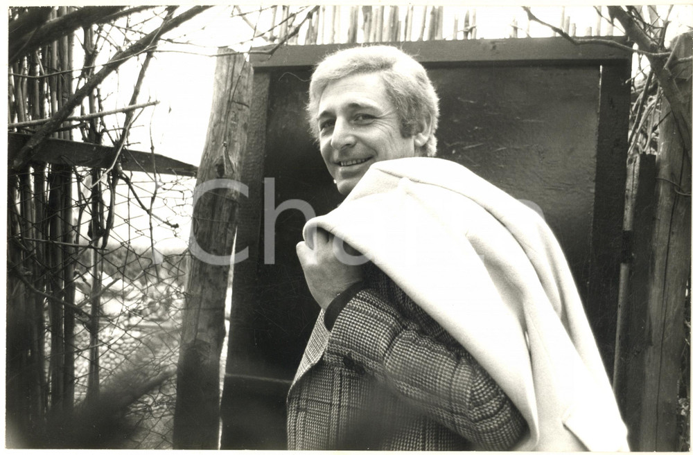 Fotografia d epoca originale 1975 ca COSTUME ITALIA Ugo PAGLIAI in campagna  Ritratto Foto 30x20 9 1