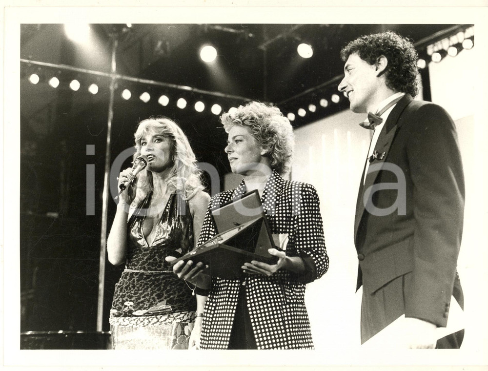 Fotografia d epoca originale 1984 Un disco per l estate JOCELYN Barbara BOUCHET Roberta VOLTOLINI Foto 1 1
