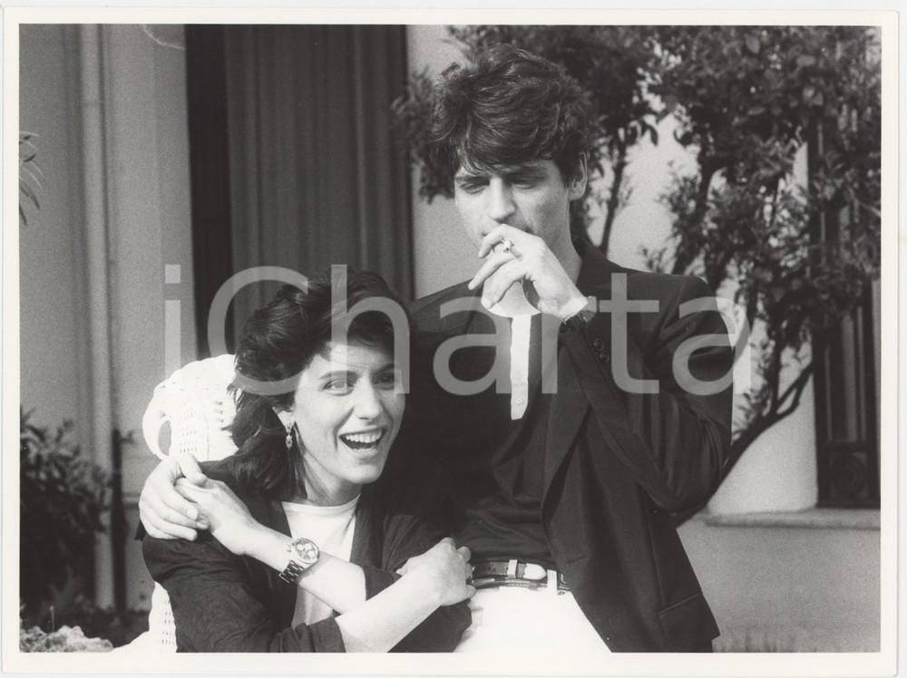Fotografia d epoca originale 1985 ca ITALIA  CINEMA Jo CHAMPA Fabrizio BENTIVOGLIO Foto 24x18 cm 1