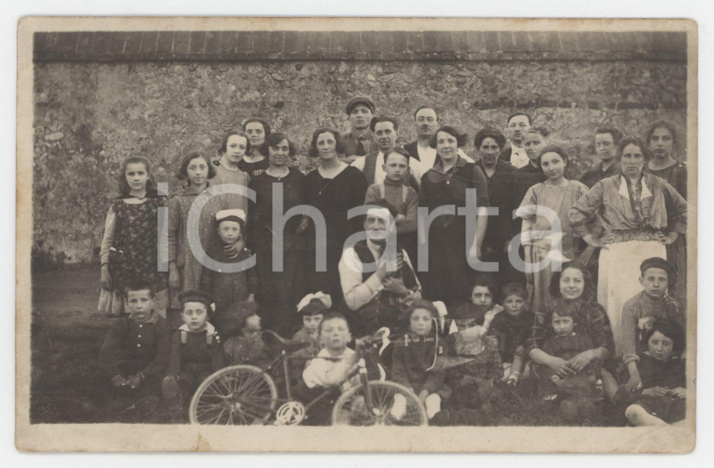 Fotografia d epoca originale Aprile 1924 COSTUME ITALIA Ritratto di gruppo a Pasquetta  Foto cartolina 14x9 1