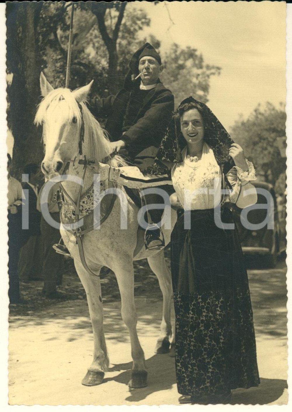 Fotografia d epoca originale 1955 ca FOLKLORE SASSARI Cavalcata Sarda  Coppia in costume   Foto 15x10 1 1