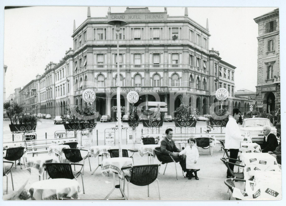 Fotografia d epoca originale 1960 ca ACQUI TERME Grand Hotel Nuove Terme visto da Pasticceria VOGLINO Foto 1