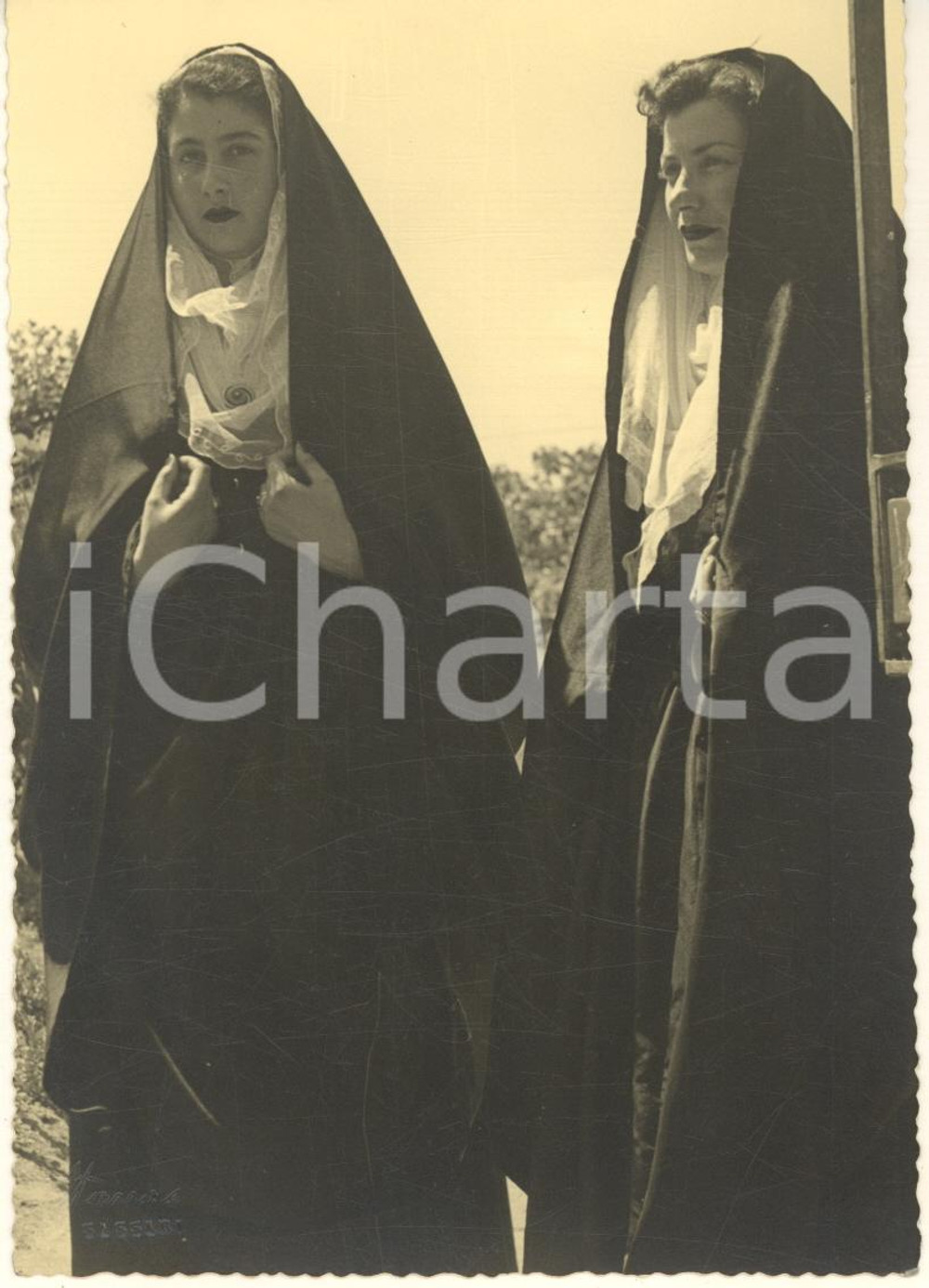 Fotografia d epoca originale 1955 ca FOLKLORE SASSARI Cavalcata Sarda  Costume TEMPIO PAUSANIA donne Foto 1