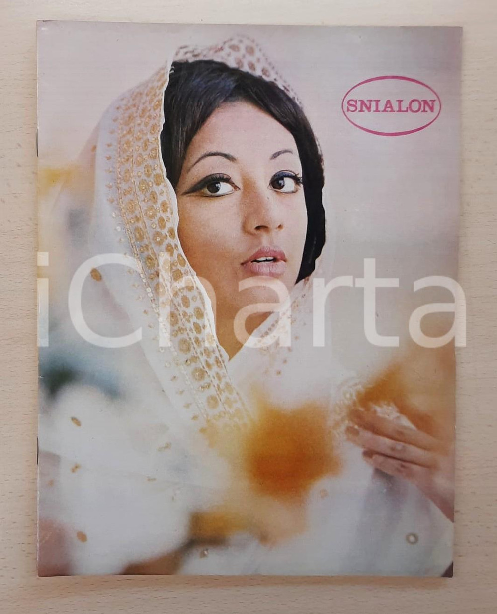 Libro, pubblicazione d epoca 1975 ca SNIALON / BARODA RAYON Corporation  Nylon in India Illustrated 22 p. 1