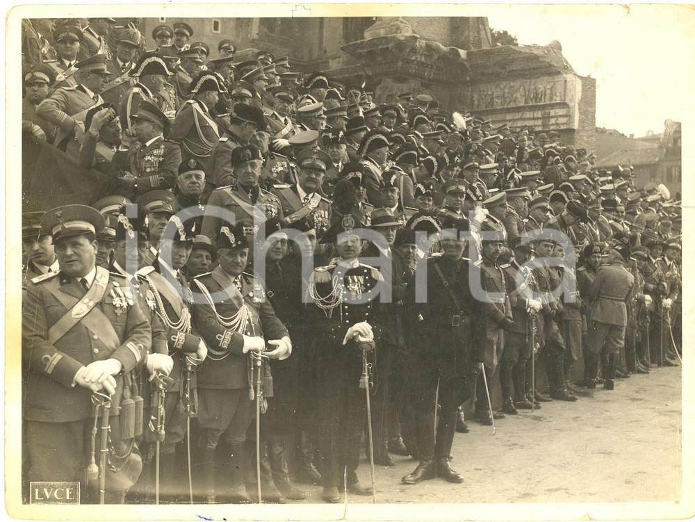Fotografia d epoca originale 1936 ROMA Via dell Impero  Tribuna ufficiali e gerarchi per parata Foto 1