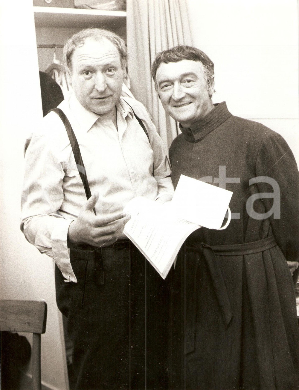 Fotografia d epoca originale 1960 ca CINEMA Jean VILAR e regista leggono copione nel camerino Foto 3 1