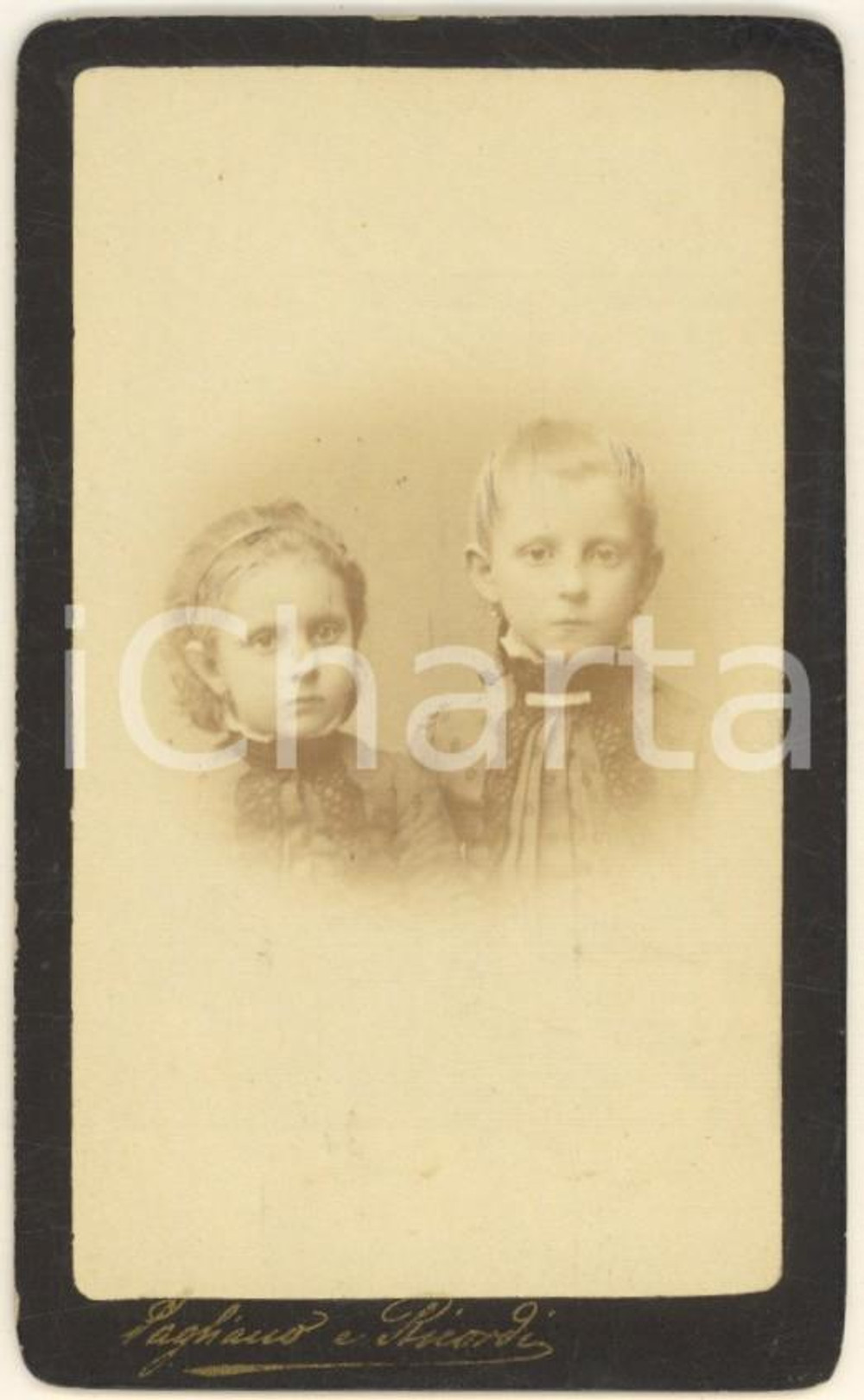 Fotografia d epoca originale 1875 ca MILANO Ritratto di due sorelline Foto PAGLIANO E RICORDI CDV 1