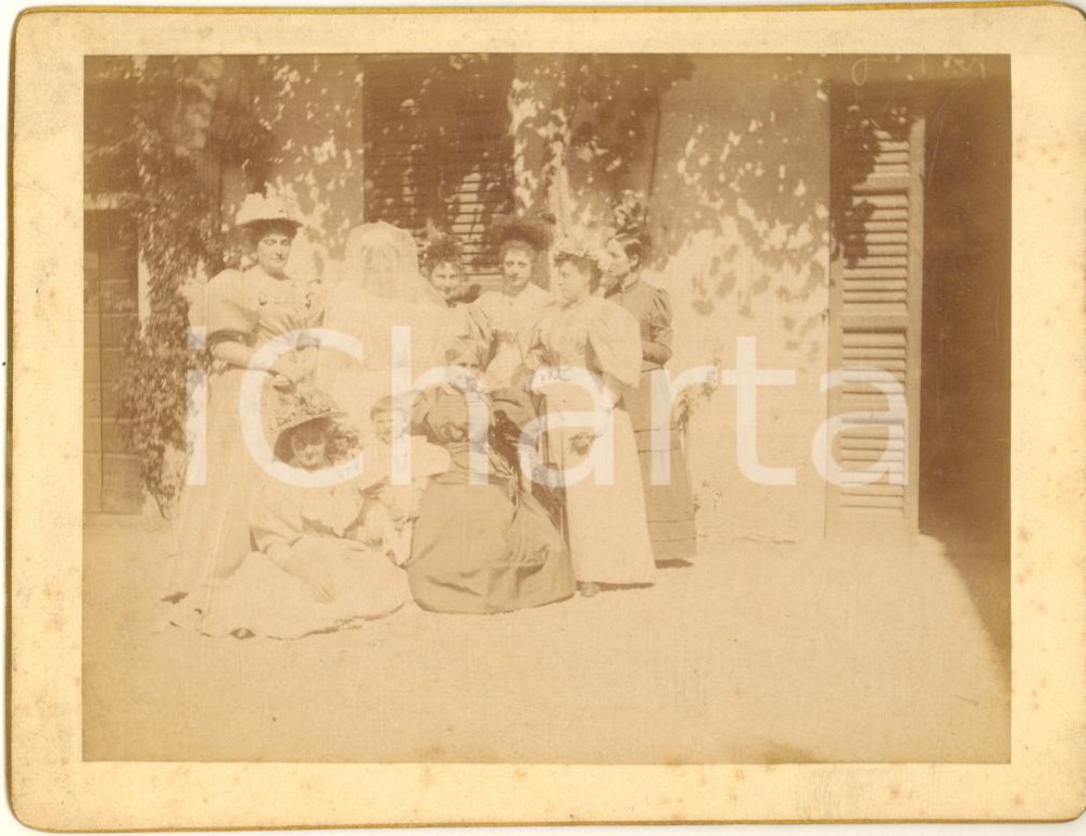 Fotografia d epoca originale 1895 CARUGO CO Sposa con le donne della famiglia  Ritratto Foto 13x11 cm 1