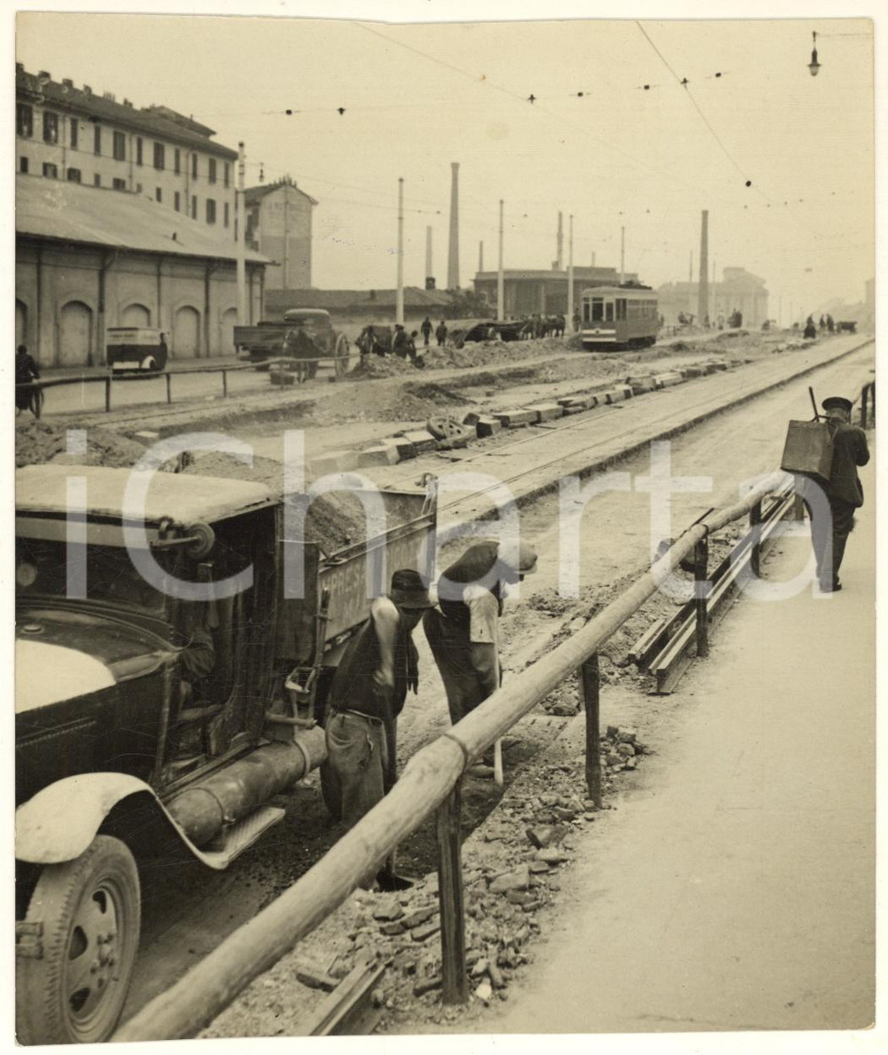 Fotografia d epoca originale 1941 MILANO Corso Lodi  Lavori di ampliamento al cavalcavia ferroviario Foto 1