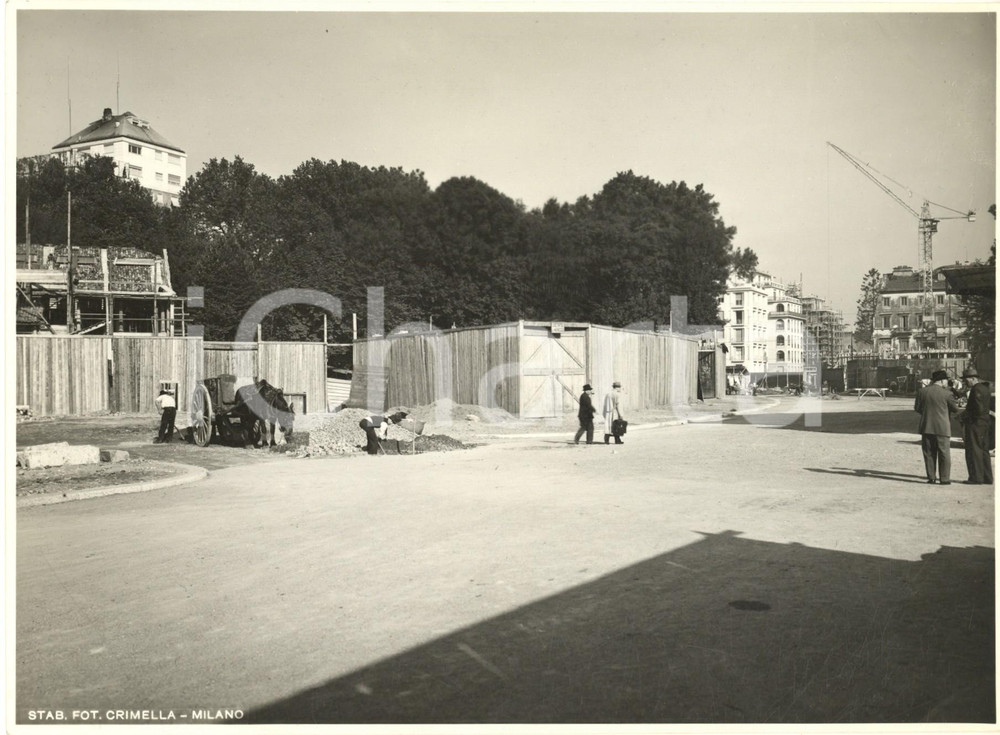 Fotografia d epoca originale 1941 MILANO Via dei Giardini in costruzione  Tratto verso Fatebenefratelli 1
