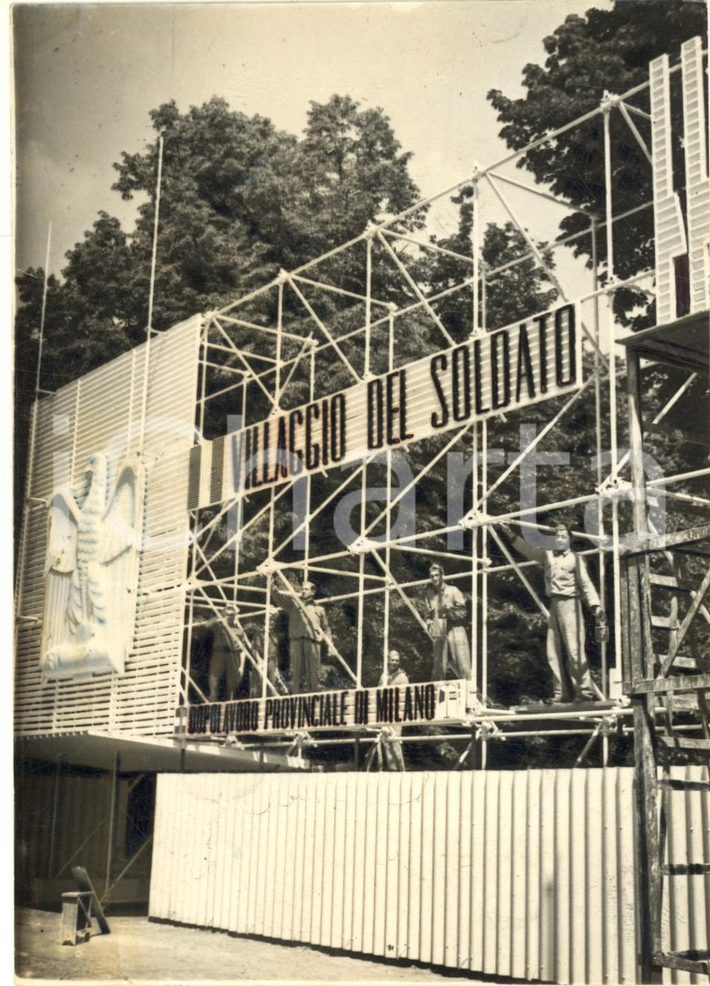 Fotografia d epoca originale 1943 MILANO Dopolavoro Provinciale  Allestimento Villaggio del Soldato Foto 1