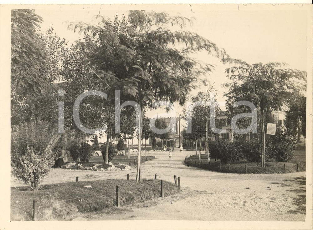 Fotografia d epoca originale 1933 MILANO Nuovo parco in via Solari  Veduta Foto ANIMATA 18x13 cm 1