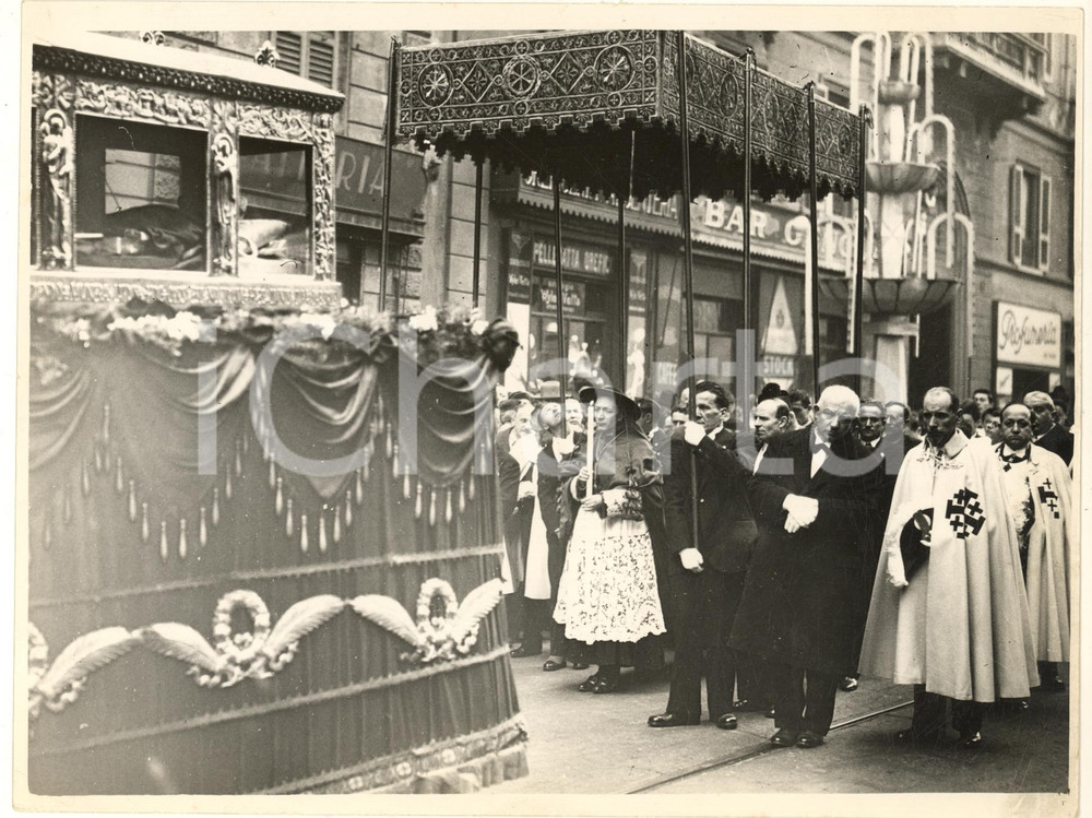 Fotografia d epoca originale 1938 MILANO Card. Ildefonso SCHUSTER  Trasporto reliquie S. QUIRINO Foto 1