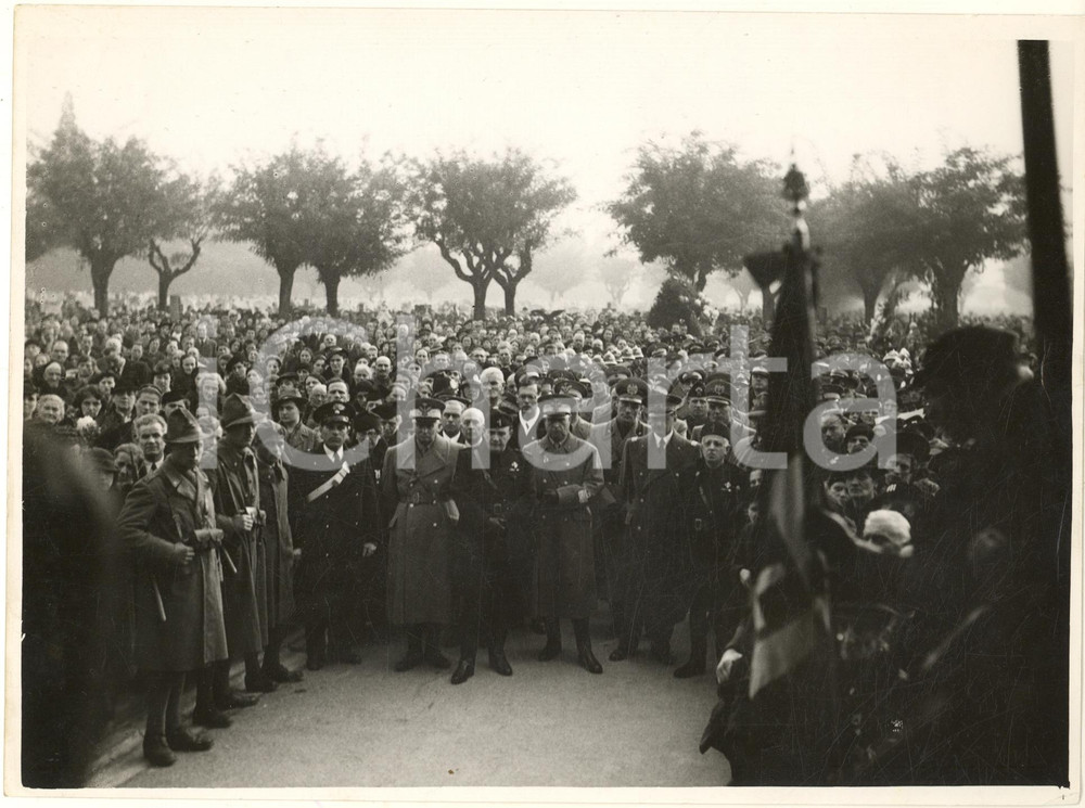 Fotografia d epoca originale 2 Novembre 1938 MILANO Cimitero Maggiore  Messa per i defunti al campo militare 1