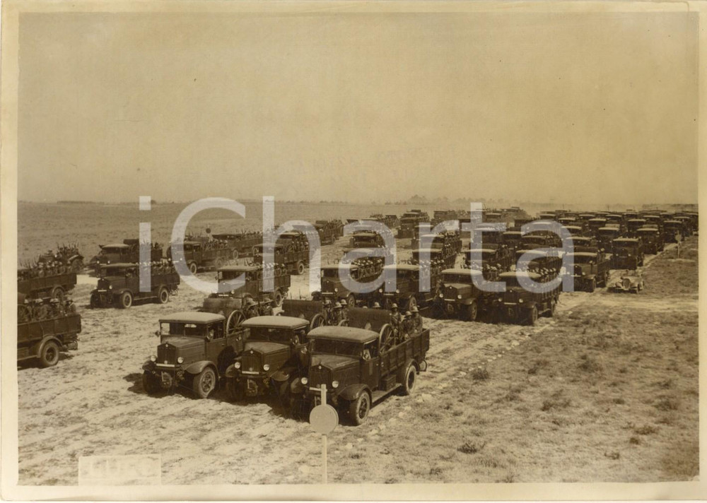 Fotografia d epoca originale 1939 TRIPOLI LIBIA ITALIANA Rivista militare  Automezzi Fotografia 18x13 cm 1