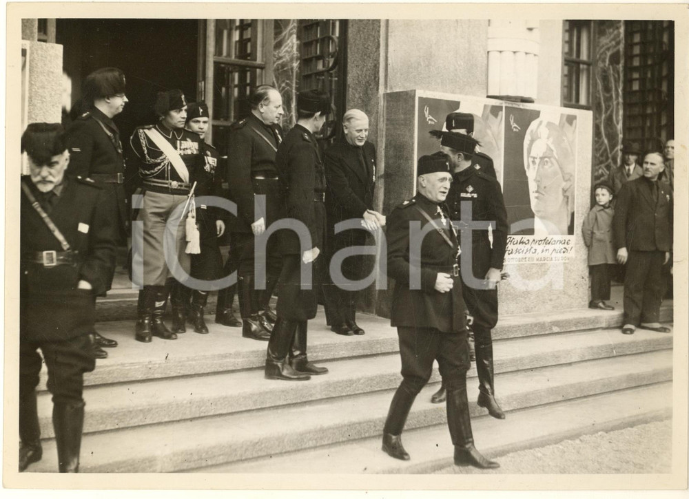 Fotografia d epoca originale 1938 MILANO Annuale Marcia su Roma  Autorità al liceo CATTANEO Foto 24x18 cm 1
