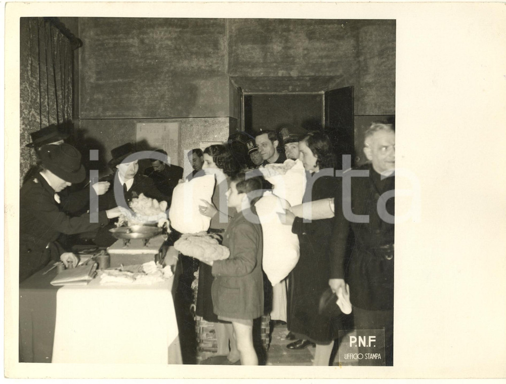 Fotografia d epoca originale 1943 WW2 ITALIA Raccolta della lana per l esercito Fotografia 24x18 cm 1