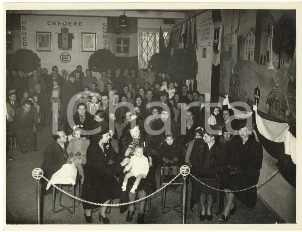 Fotografia d epoca originale Dicembre 1940 MILANO Distribuzione pacchi natalizi alla T.E.  Foto 1 1