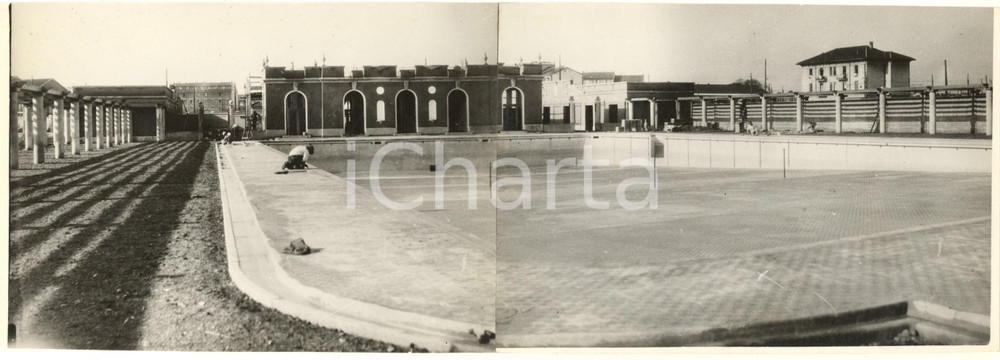 Fotografia d epoca originale 1932 MILANO Via Padova   Ultimi lavori alla piscina comunale Foto doppia 34x12 1