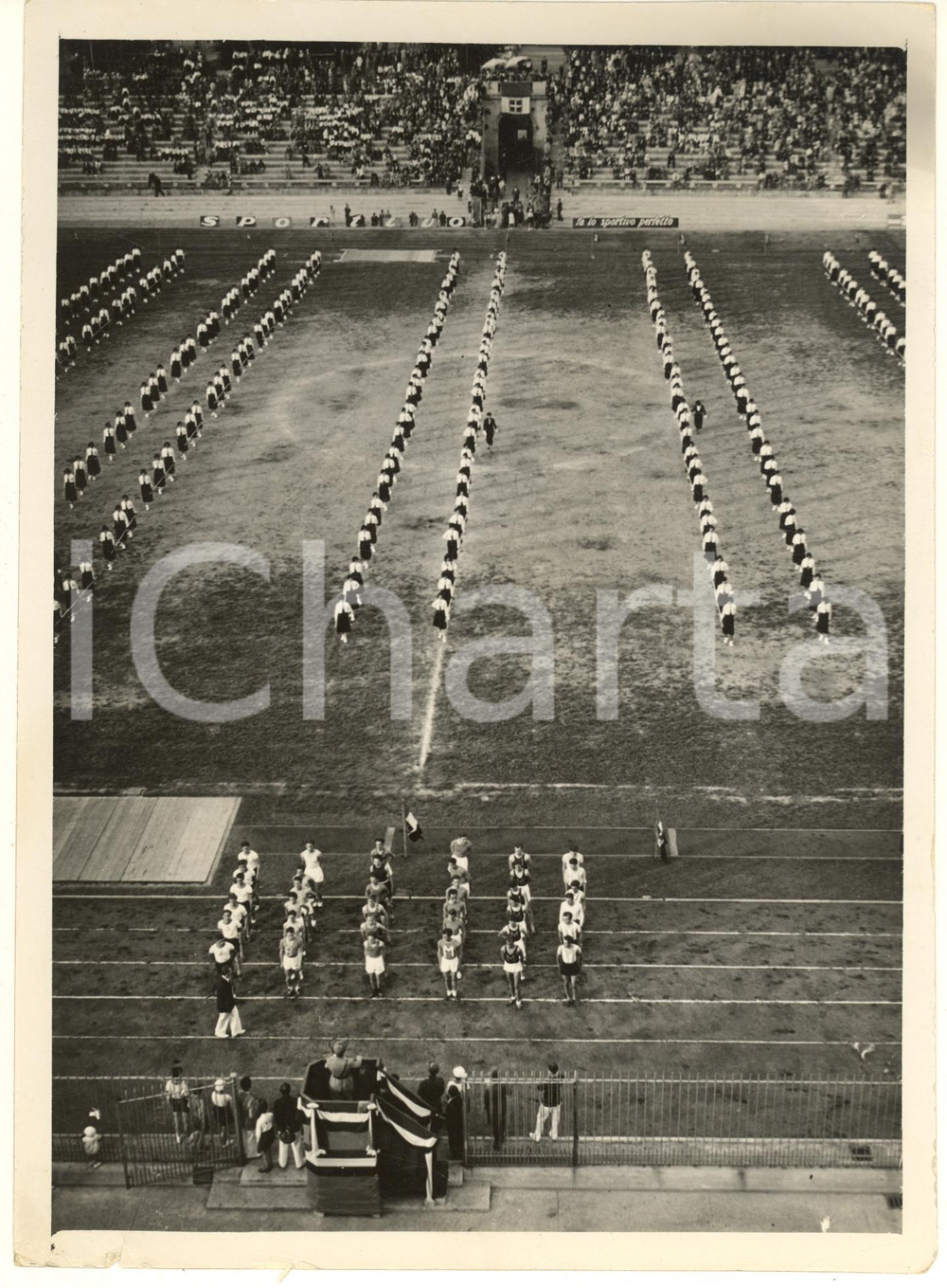 Fotografia d epoca originale 1936 MILANO Arena  Festa ginnastica ONB  Squadre della gara di staffetta Foto 1