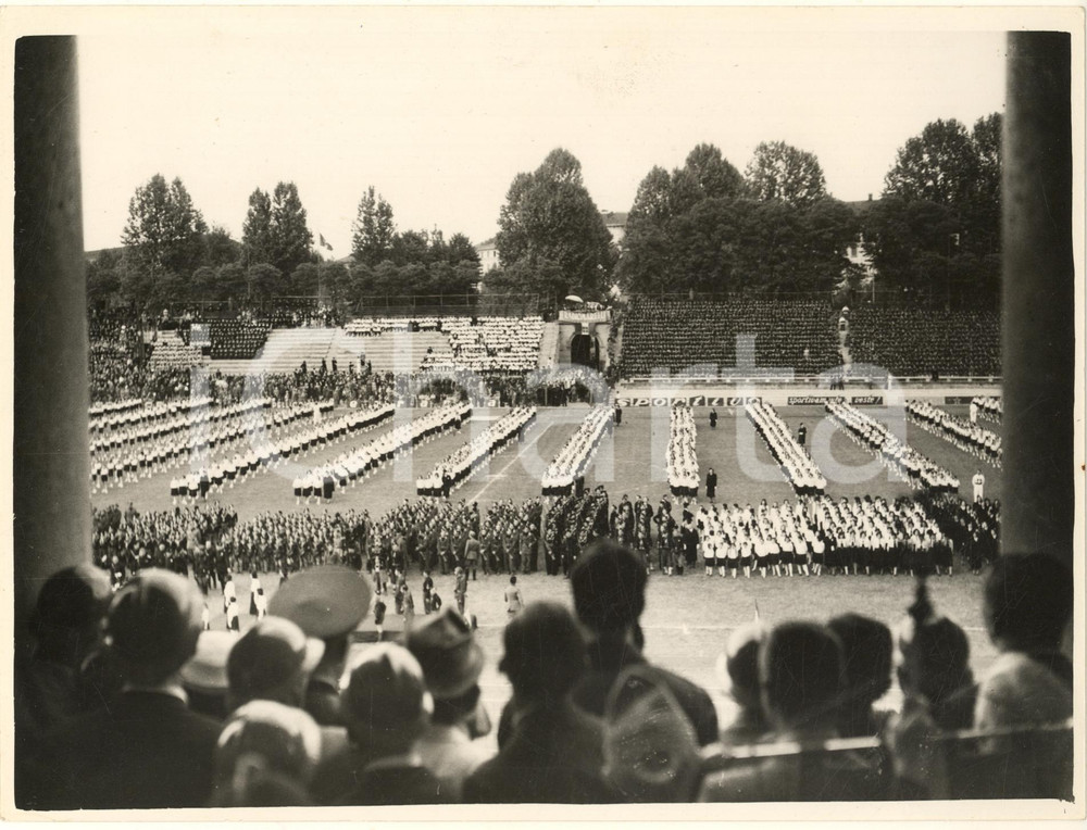 Fotografia d epoca originale 1938 MILANO Arena  Leva fascista e saggio ginnico della GIL Foto 24x18 cm 1