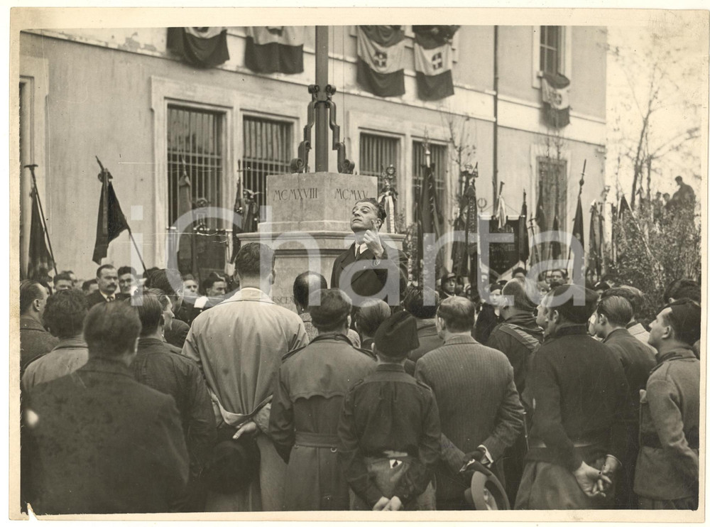 Fotografia d epoca originale 1931 MILANO CRESCENZAGO Federale Erminio BRUSA inaugura Monumento ai Caduti 1
