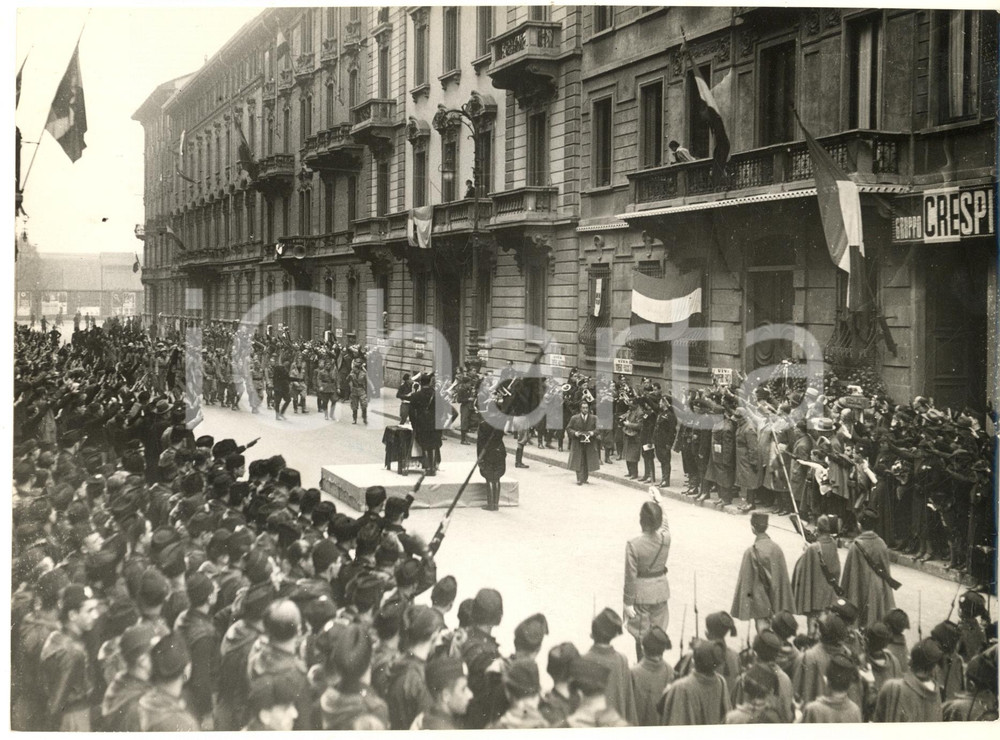 Fotografia d epoca originale 1938 MILANO Anniversario Marcia su Roma  Cerimonia Gruppo Rionale CRESPI 1