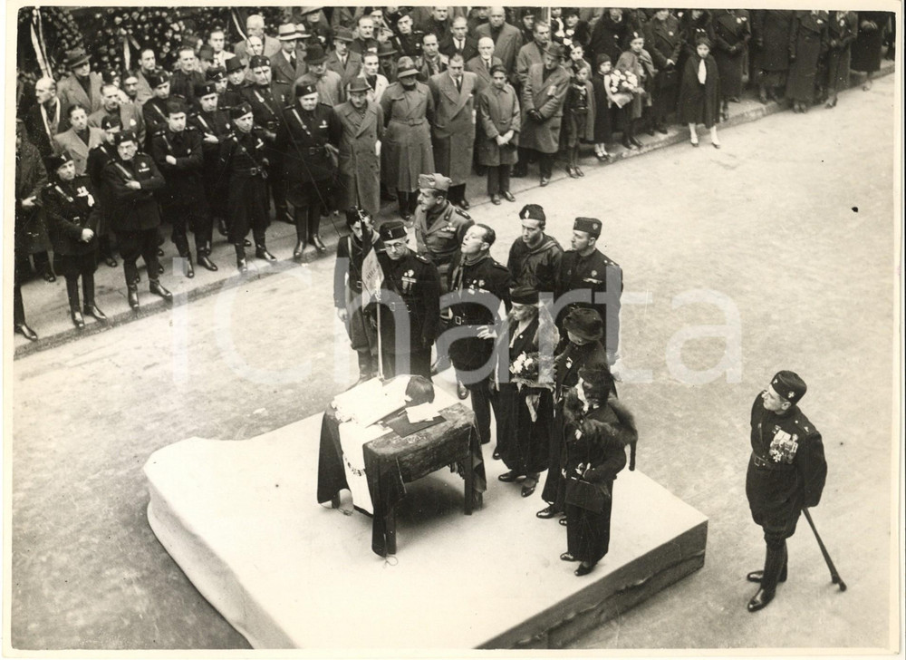 Fotografia d epoca originale 1936 MILANO Anniversario Marcia su Roma  Cerimonia Gruppo Rionale CRESPI 1