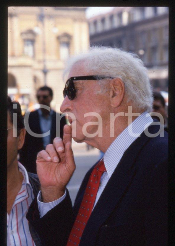 Fotografia d epoca originale 1988 MILANO Burt LANCASTER in Piazza della Scala  35 mm vintage slide 17 1
