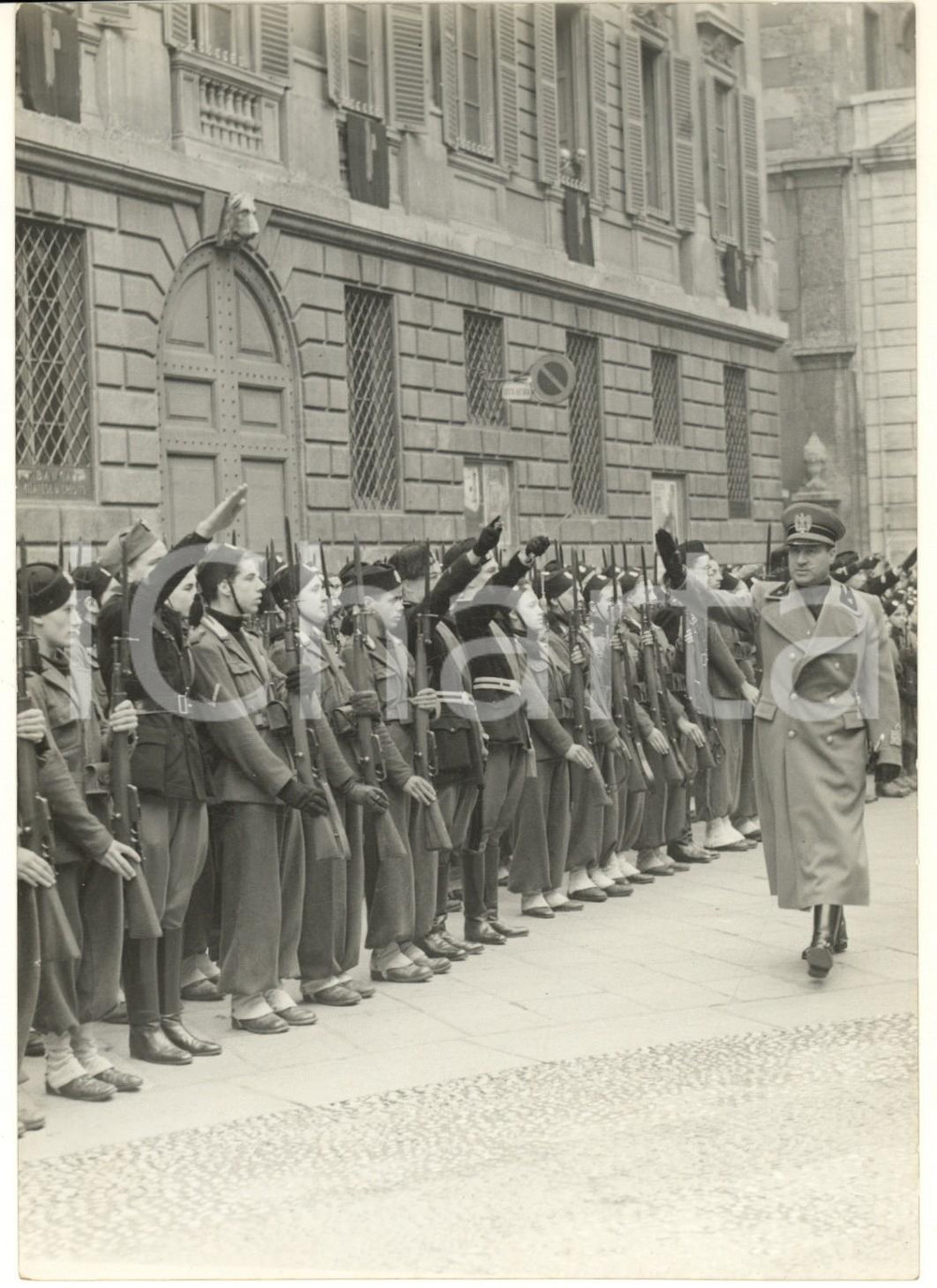 Fotografia d epoca originale 1939 MILANO Palazzo Belgioioso  2° Annuale della GIL Foto 13x18 cm 1