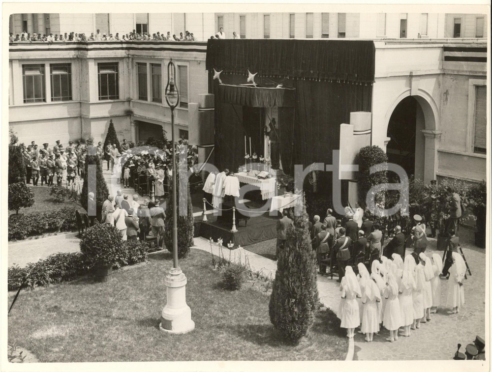 Fotografia d epoca originale 1937 MILANO Ospedale Militare di BAGGIO  Messa per festa reggimento Sanità 1