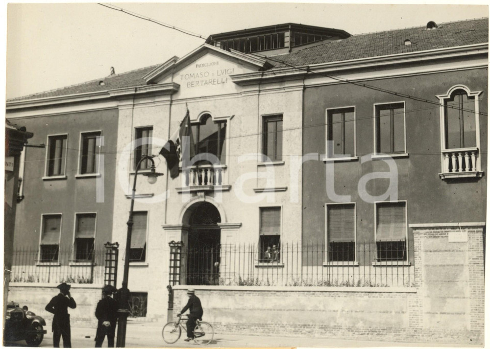 Fotografia d epoca originale 1932MILANO via Pace 15  Policlinico  Nuovo Padiglione BERTARELLI Foto 24x17 cm 1