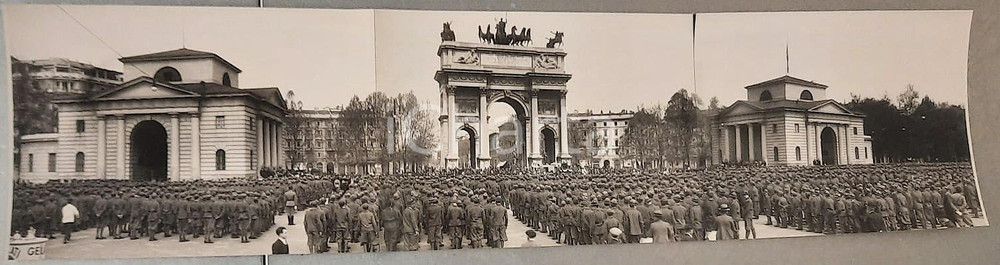 Fotografia d epoca originale 1936 MILANO Arco della Pace  Decennale ONB  Discorso del federale Foto tripla 1