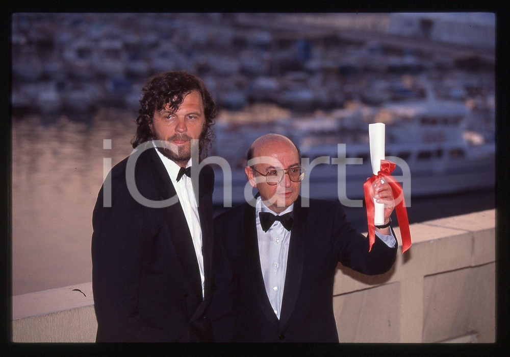 Fotografia d epoca originale 1995 FESTIVAL CANNES  Emir KUSTURICA e Theo ANGELOPOULOS 35mm VINTAGE SLIDE 1