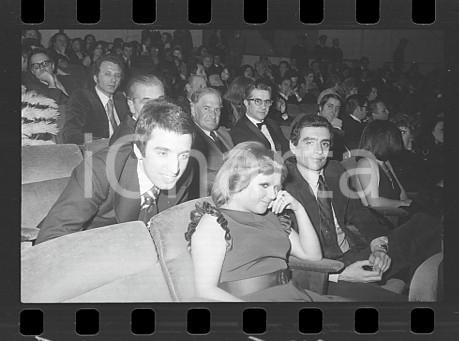 Fotografia d epoca originale 35mm LOTTO 1 NEGATIVO 1974 FESTIVAL SANREMO Orietta BERTI e Osvaldo PATERLINI 1 1