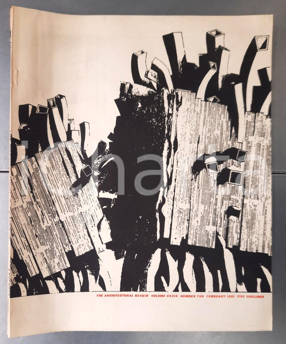 Giornale, rivista storica February 1961 THE ARCHITECTURAL REVIEW Housing at Peterlee  Maldon  no. 768 1