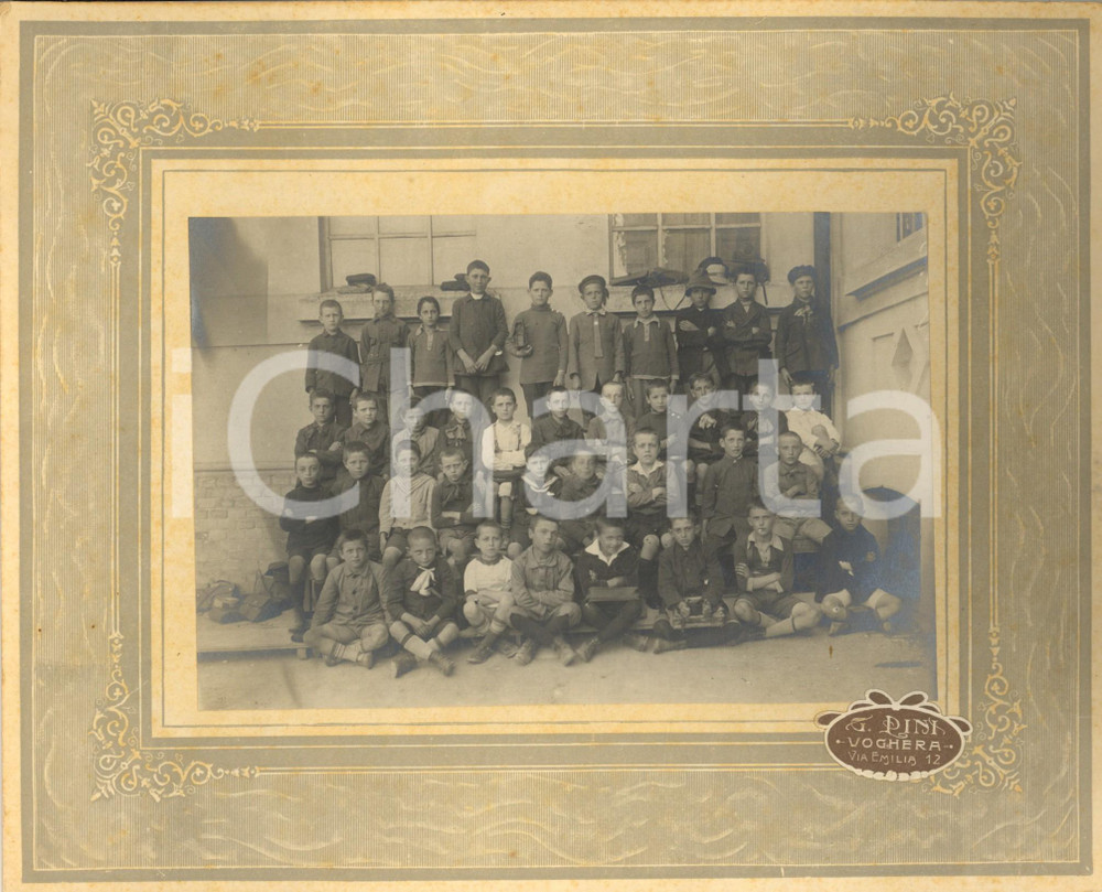 Fotografia d epoca originale 1920 ca VOGHERA PV Classe elementare maschile  Foto G. PINI 26x21 cm 1