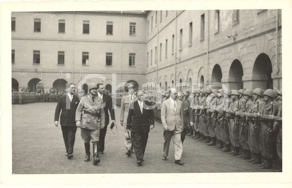 Fotografia d epoca originale 1950ca MILANO Ministro Randolfo PACCIARDI Caserma Garibaldi Foto agenzia 14x9 1 1