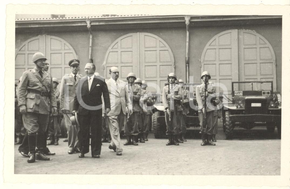 Fotografia d epoca originale 1950ca MILANO Ministro Randolfo PACCIARDI Caserma Garibaldi Foto agenzia 14x9 5 1