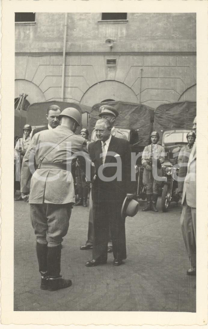 Fotografia d epoca originale 1950ca MILANO Ministro Randolfo PACCIARDI Caserma Garibaldi Foto agenzia 14x9 8 1