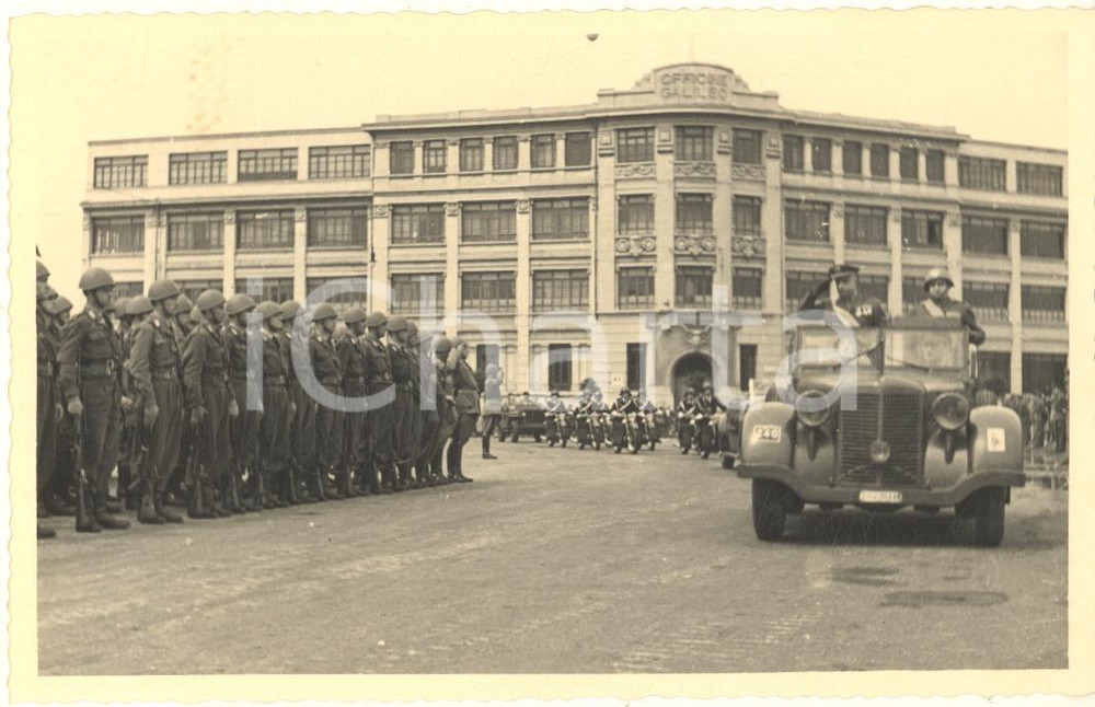 Fotografia d epoca originale 1951 MILANO Parata 2 Giugno presso le Officine Galileo Foto 14x9 cm 1 1
