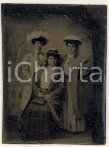 Fotografia d epoca originale 1890 ca ITALIA Ritratto di tre donne  Foto FERROTIPIA 4,5x6 cm 1