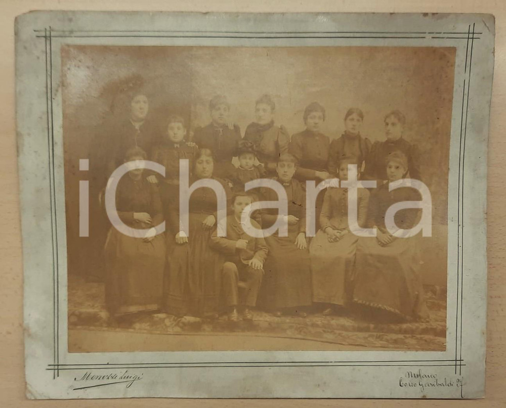 Fotografia d epoca originale 1910 ca MILANO Gruppo di donne con bambino  Ritratto Foto Luigi MENOZZI 32x26 1