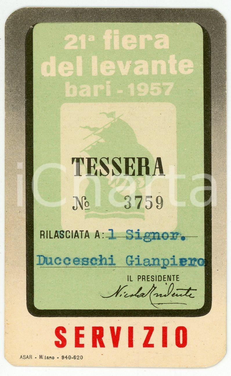 Oggetto da collezione cartaceo 1957 BARI  21 FIERA DEL LEVANTE Tessera di servizio 1