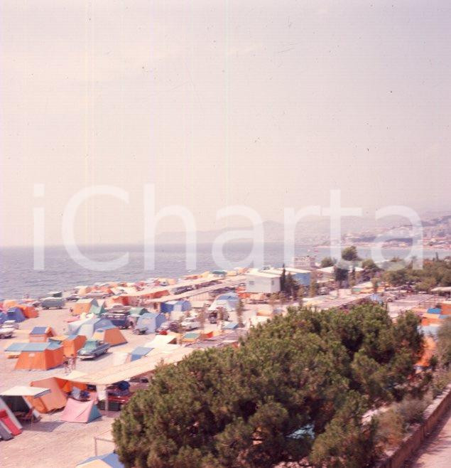 Fotografia d epoca originale 1965 ca SANREMO Camping sul mare POSITIVO ORIGINALE 1