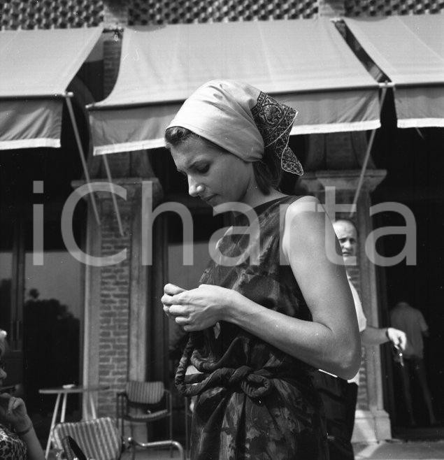 Fotografia d epoca originale 1964 VENEZIA Paola PITAGORA al Lido NEGATIVO ORIGINALE 2 1