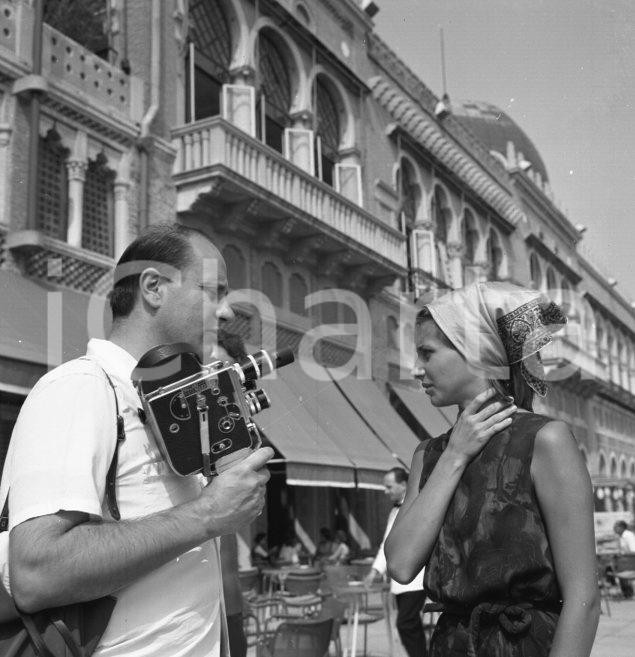 Fotografia d epoca originale 1964 VENEZIA Paola PITAGORA al Lido NEGATIVO ORIGINALE 6 1