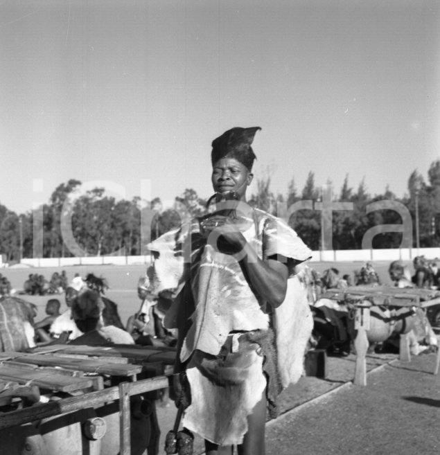 Fotografia d epoca originale 1965 ca MAPUTO MOZAMBICO  Strumenti musici popolo Chopi NEGATIVO ORIGINALE 2 1