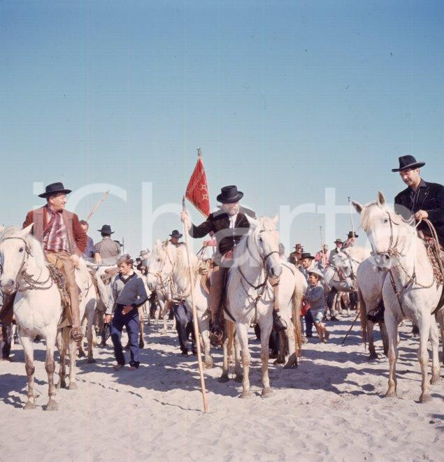 Fotografia d epoca originale 1960 ca CAMARGUE Famiglia di MAS in POSITIVO ORIGINALE 1