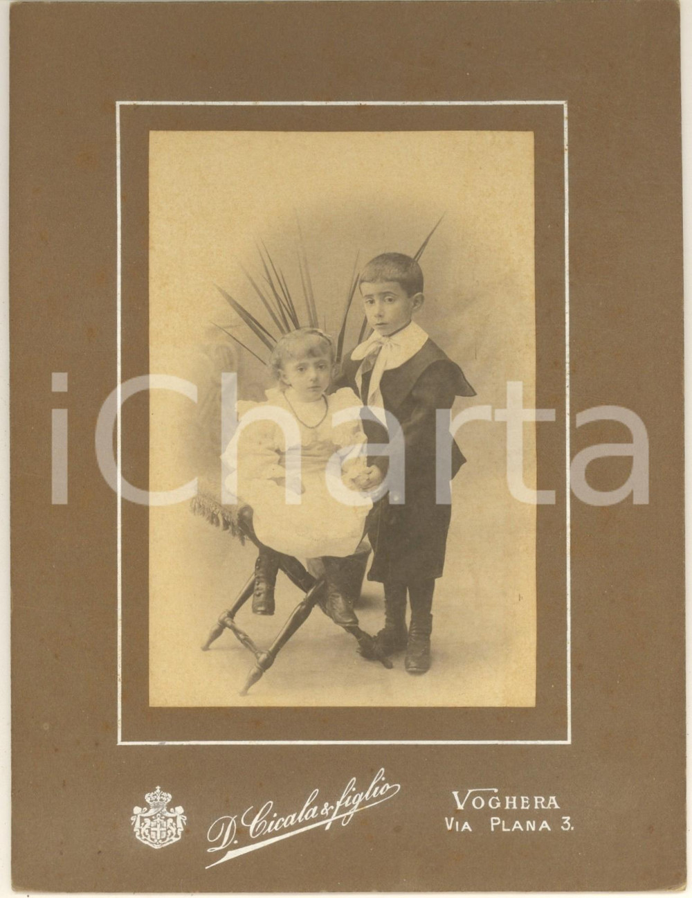 Fotografia d epoca originale 1915 ca VOGHERA Due fratelli bambini  Ritratto  Foto Davide CICALA 17x23 cm 1